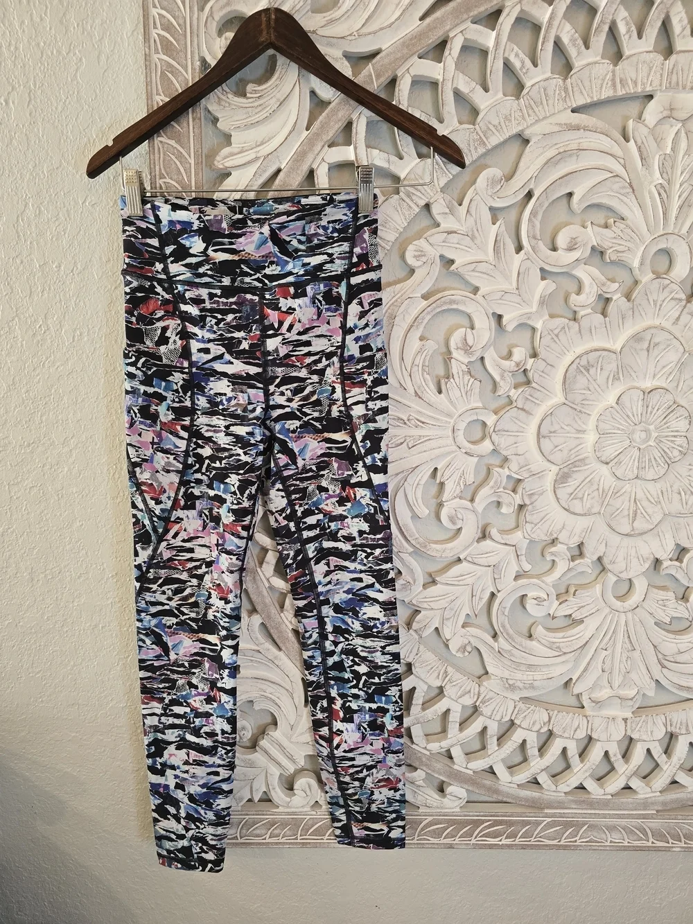 Lululemon Break Free Crop Nulux Leggings Culture Clash Starlight Black Size 4